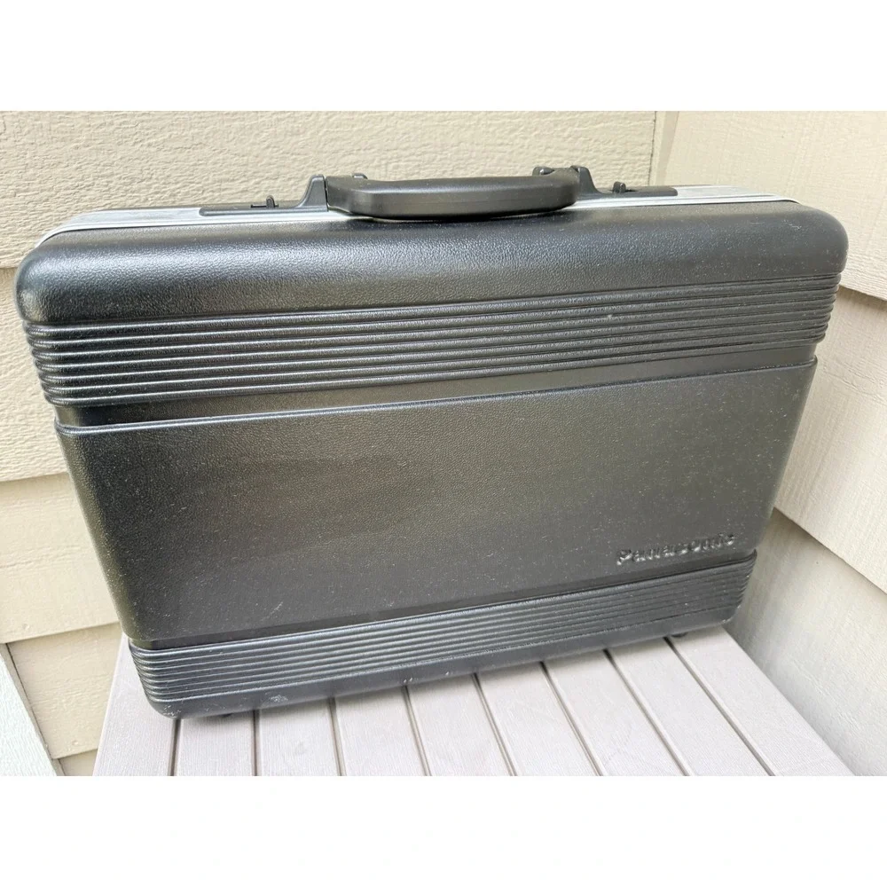 GE VHS Camcorder CG-9810 HQ Movie Video System with Case and Manual Vintage